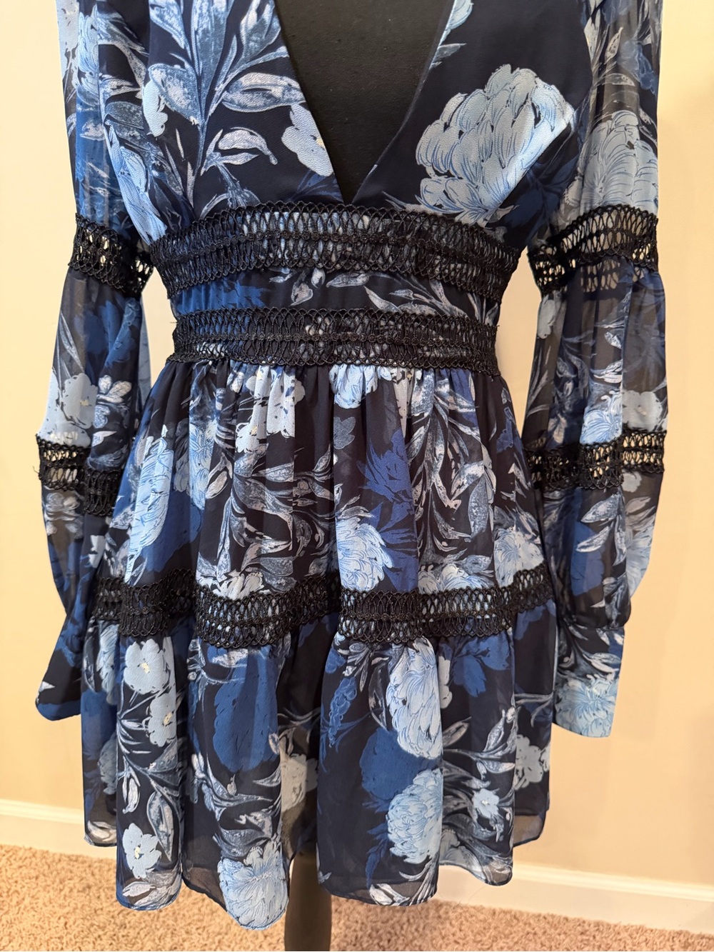 Bardot Blue Floral Chiffon Lace Trim Mini Dress L US 8 - Picture 5 of 8
